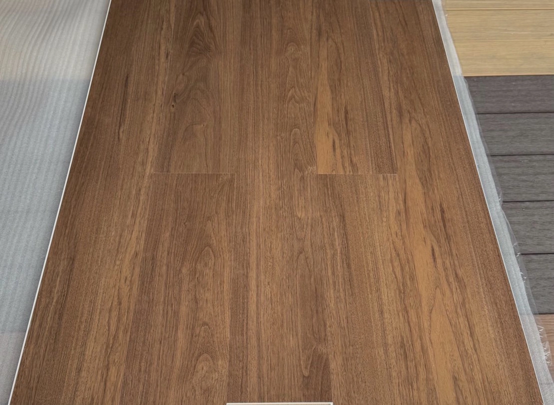 กระเบื้องยาง 6มิล PT04