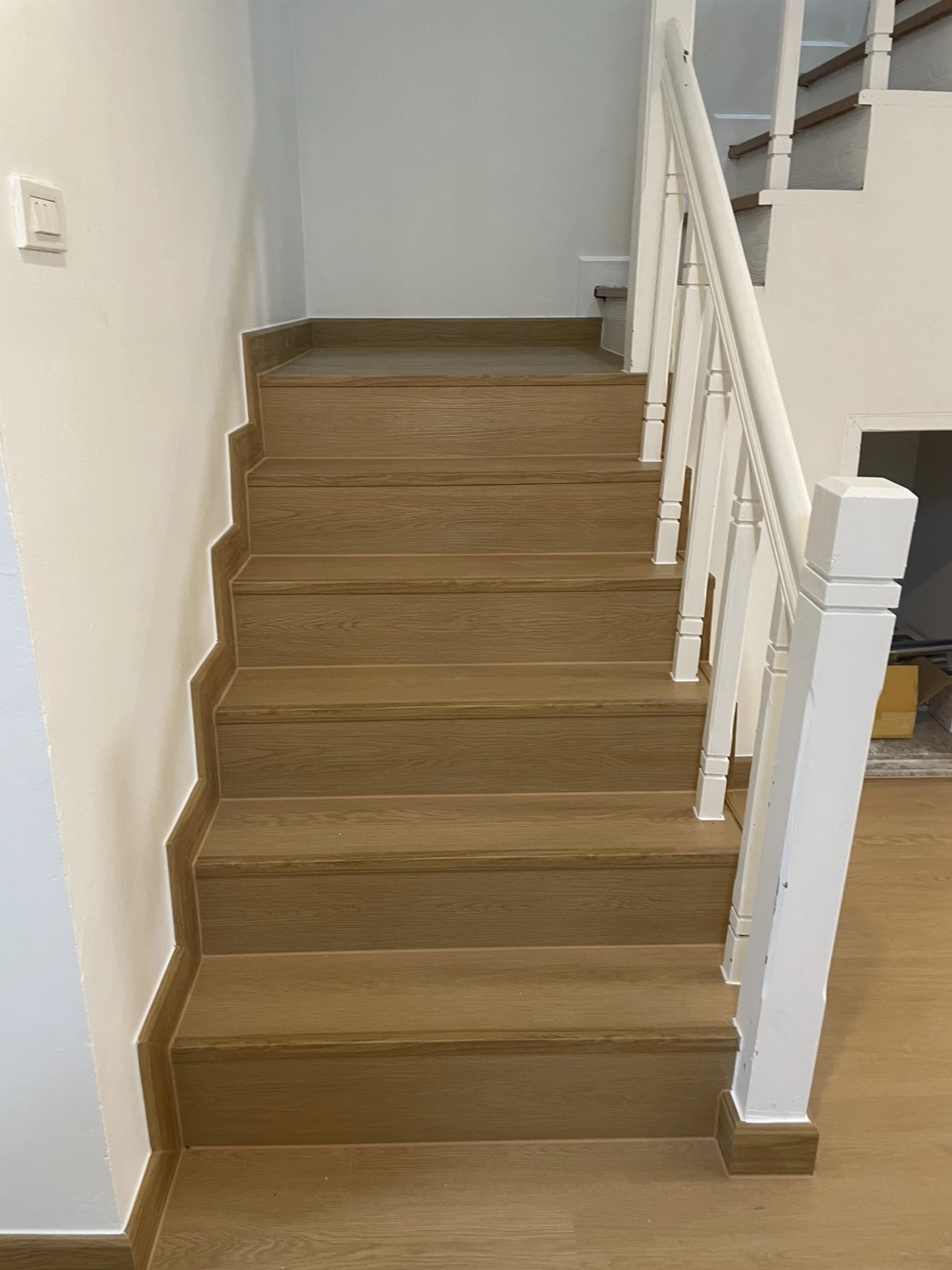 รูปภาพบ้านที่ปูกระเบื้องยาง6มิล PT05