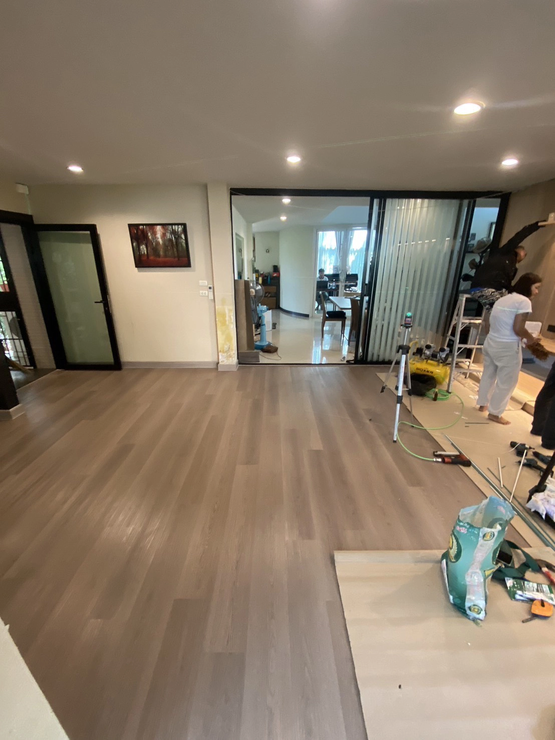 รูปภาพบ้านที่ปูกระเบื้องยาง6มิล PT06